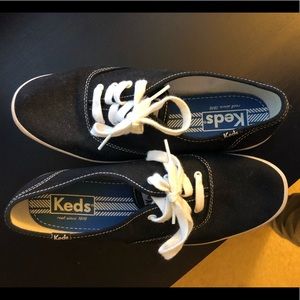 Black Keds